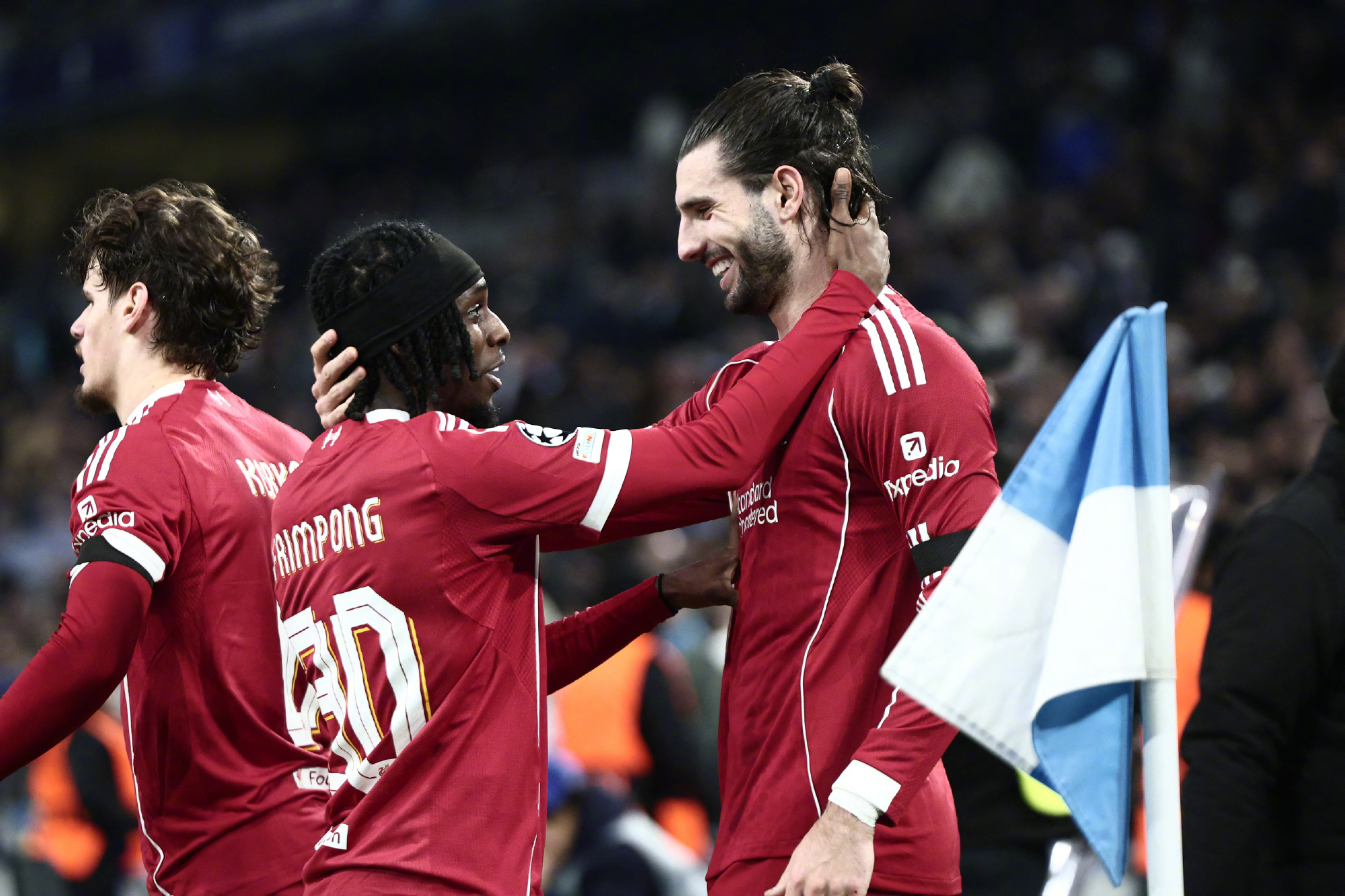 爱游戏娱乐-关于利物浦迎欧超杯关键赛，转会期战术微调，球迷炸锅，控场能力受关注的信息