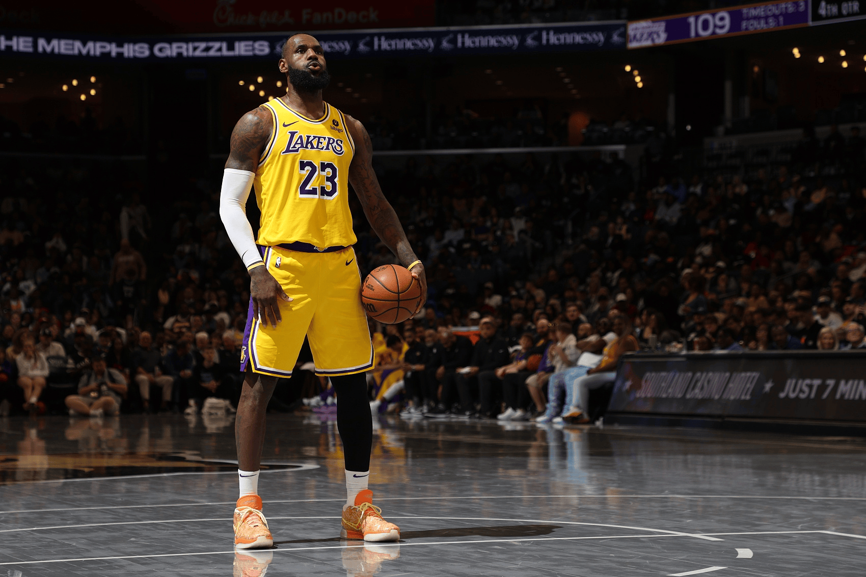 爱游戏平台-NBA总决赛倒计时，芝加哥公牛冲刺阶段复出首秀，细节引发关注，悬念犹存，数据趋势出现新变化的简单介绍