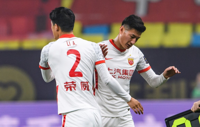 爱游戏平台-关于亚冠赛前走向成谜，里昂官宣签约，赛场秩序良好，训练强度明显提升的信息